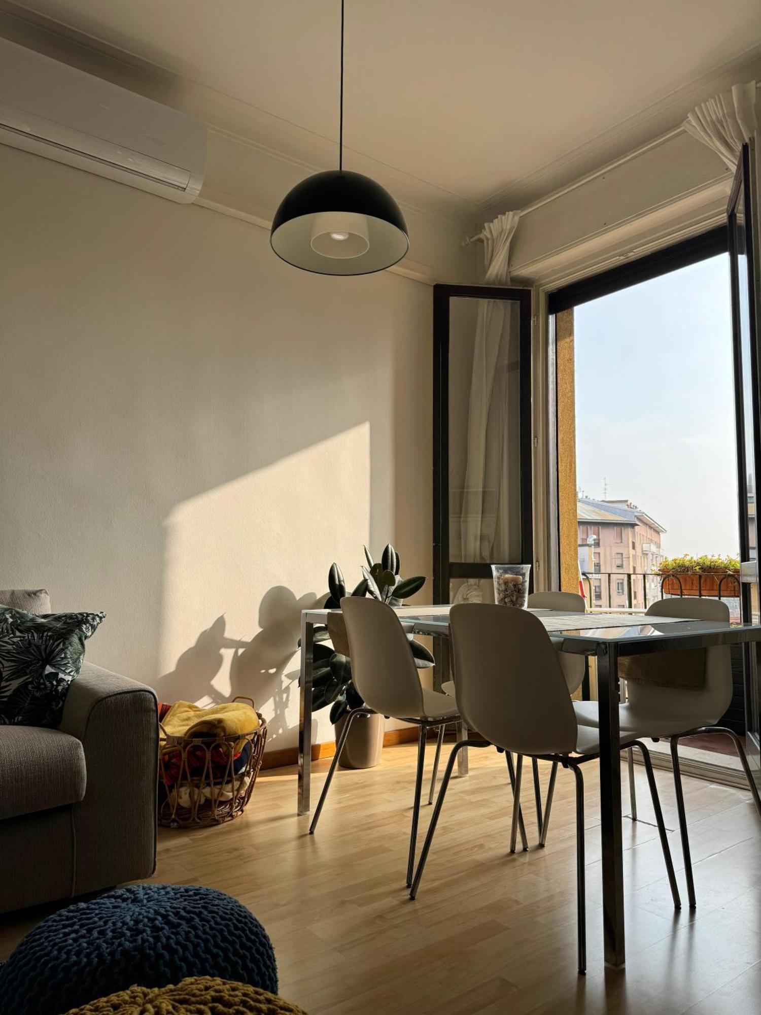 Trilocale Con Due Balconi A Isola Porta Nuova Apartment Milan Exterior photo